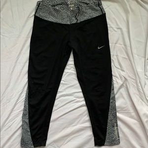 Nike Workout Cropped Leggings